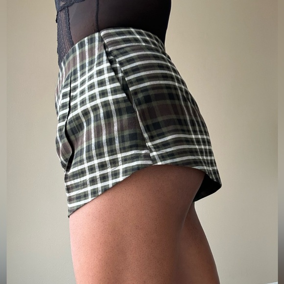 Free People Mayfair Dark Green Plaid Shorts Size 4 - Picture 3 of 10